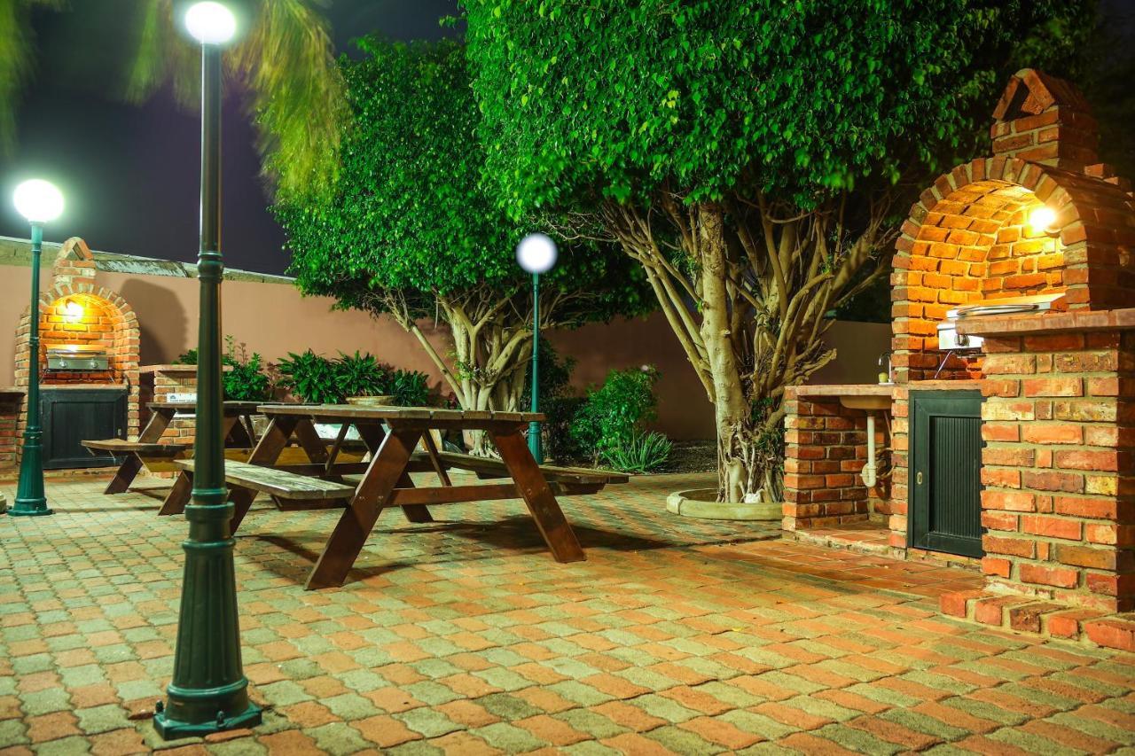 Sasaki Apartments Палм Бийч Екстериор снимка