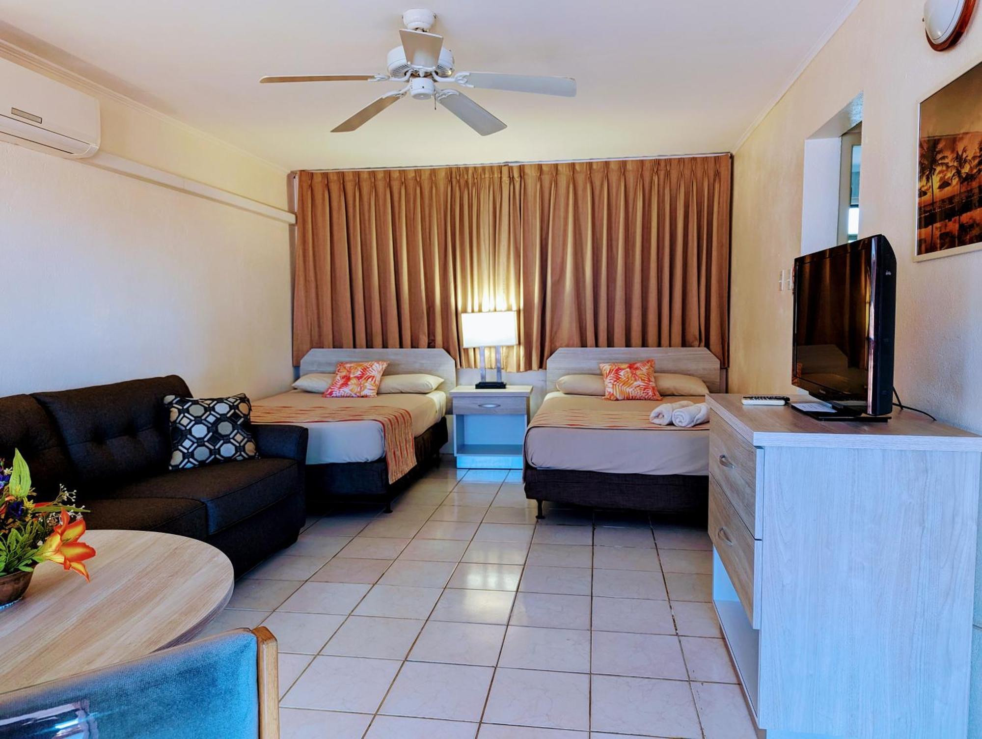 Sasaki Apartments Палм Бийч Екстериор снимка