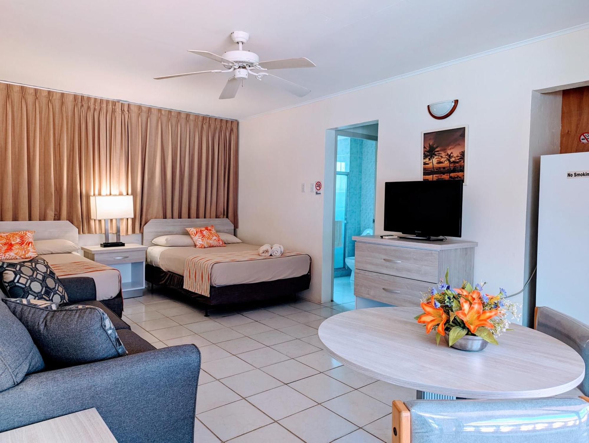 Sasaki Apartments Палм Бийч Екстериор снимка