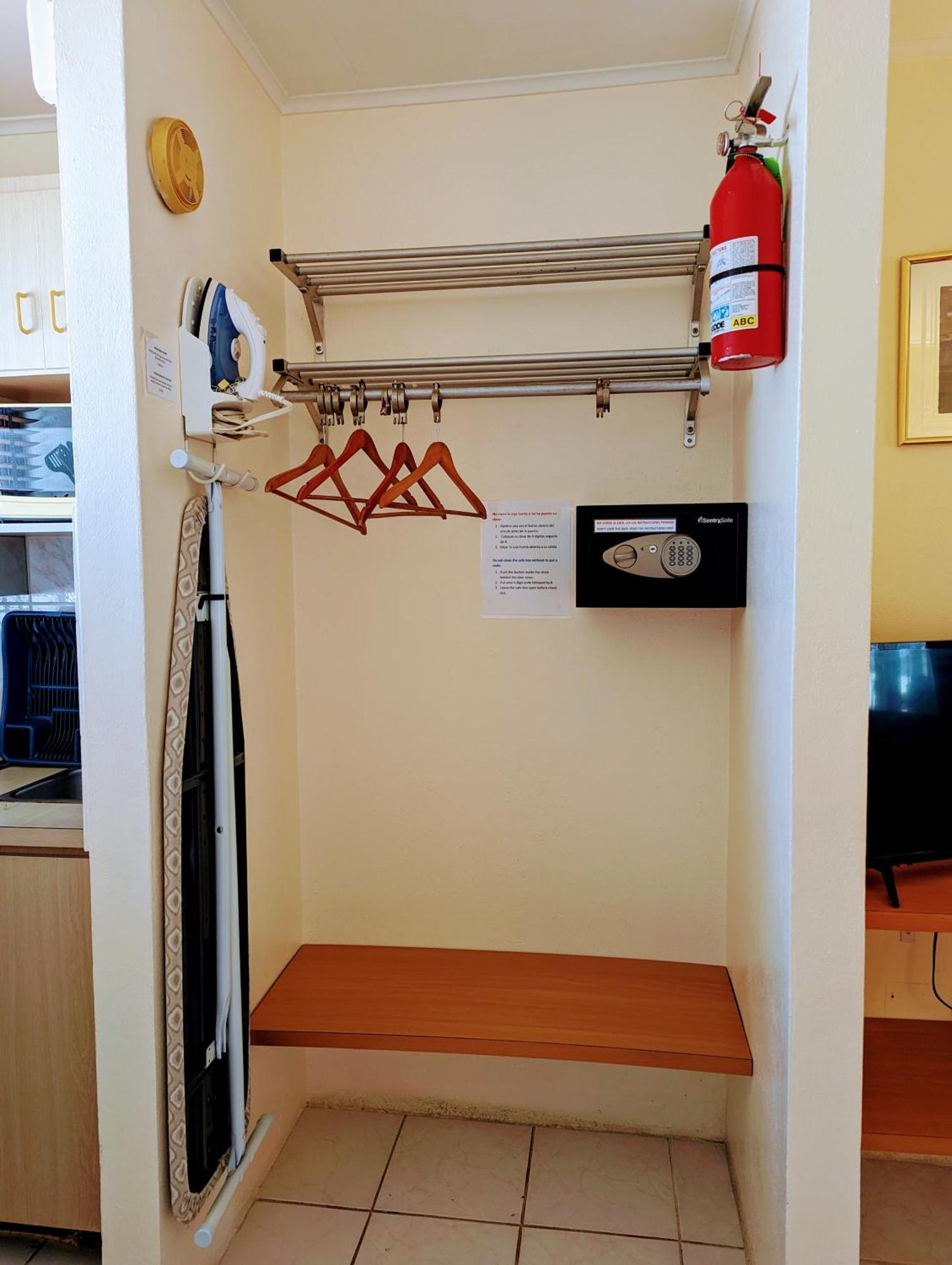 Sasaki Apartments Палм Бийч Екстериор снимка