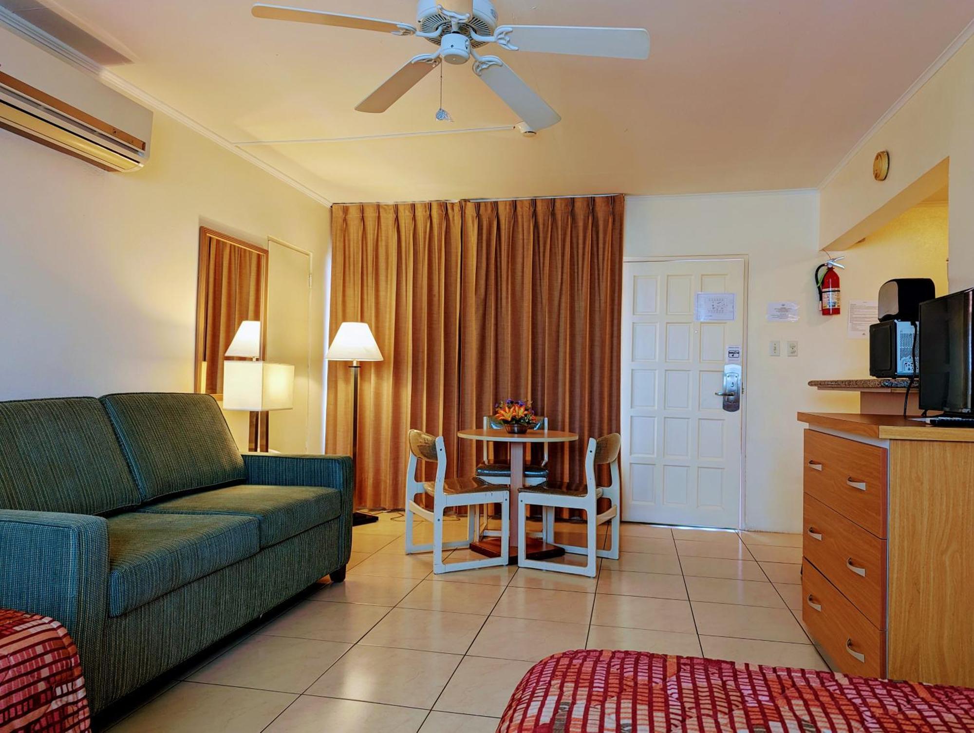 Sasaki Apartments Палм Бийч Екстериор снимка