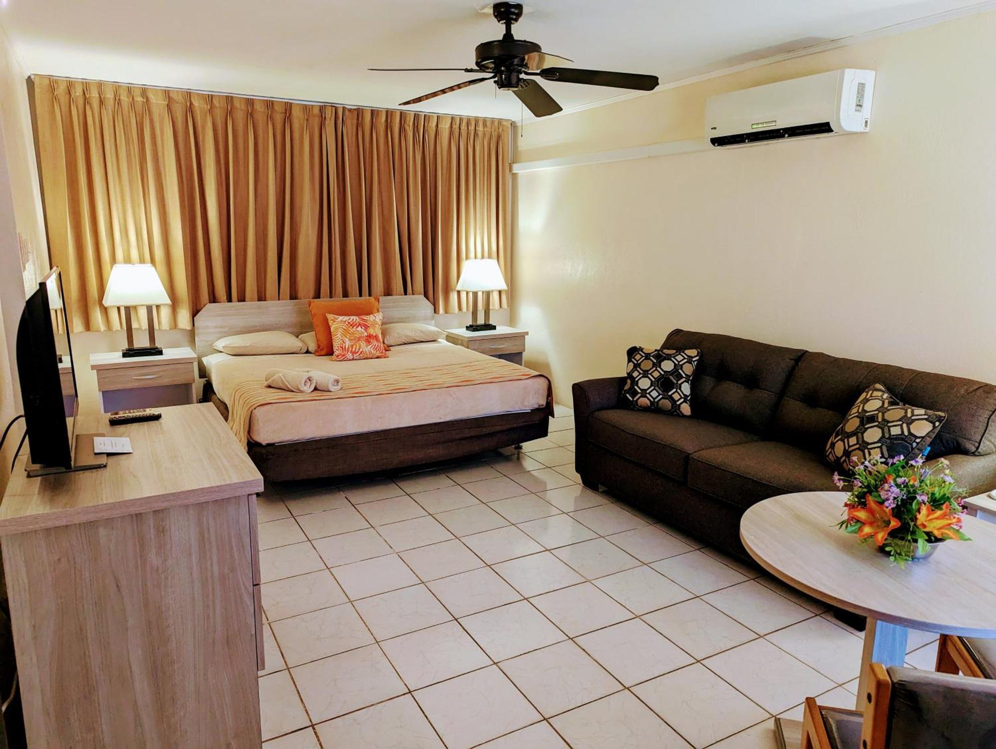 Sasaki Apartments Палм Бийч Екстериор снимка
