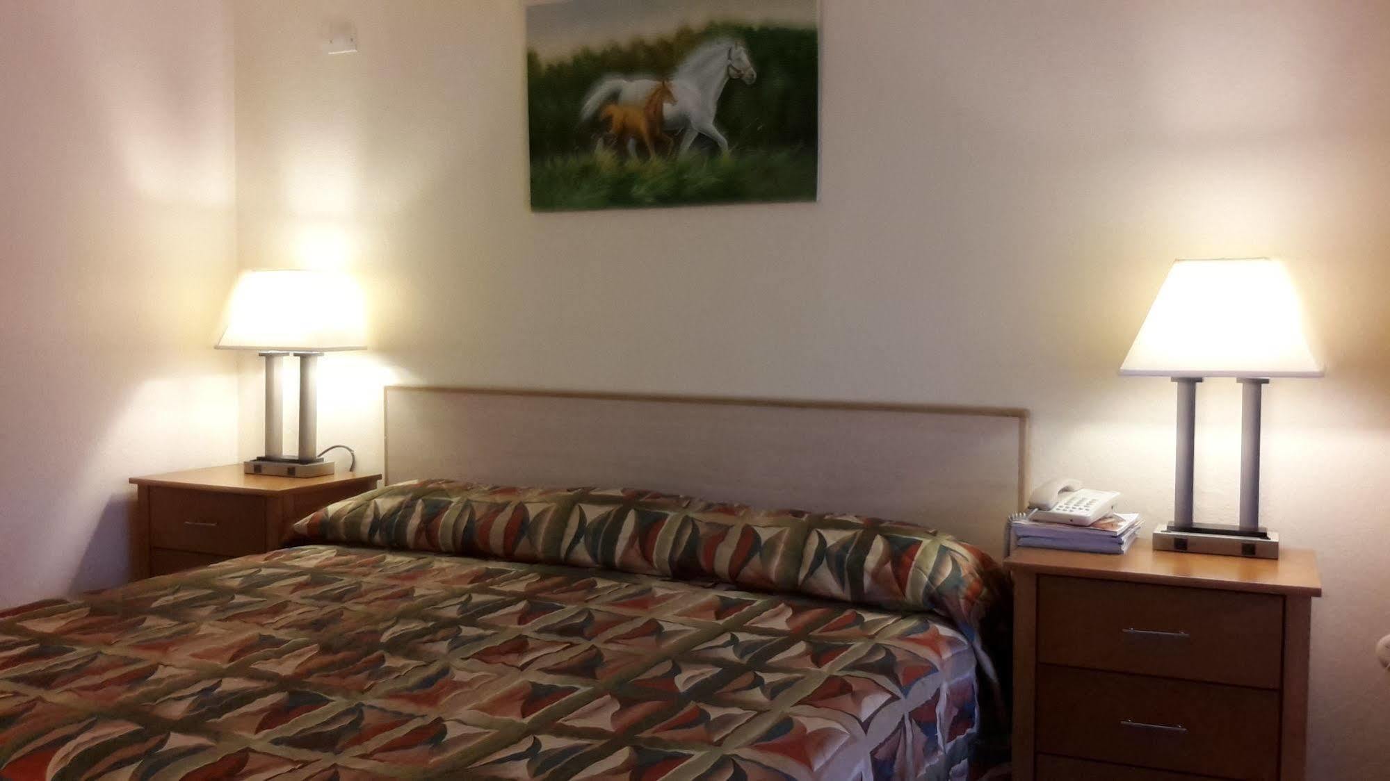 Sasaki Apartments Палм Бийч Екстериор снимка